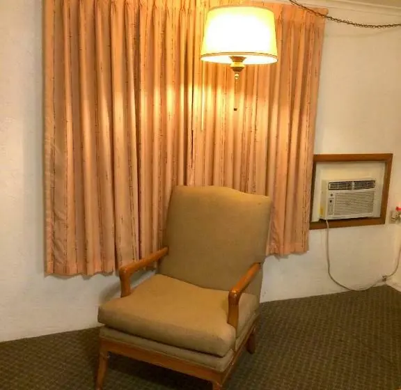 スタンダードルーム, Connell Inn And Suites