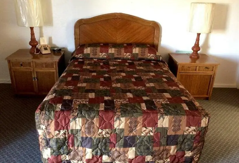 デラックスルーム, Connell Inn And Suites