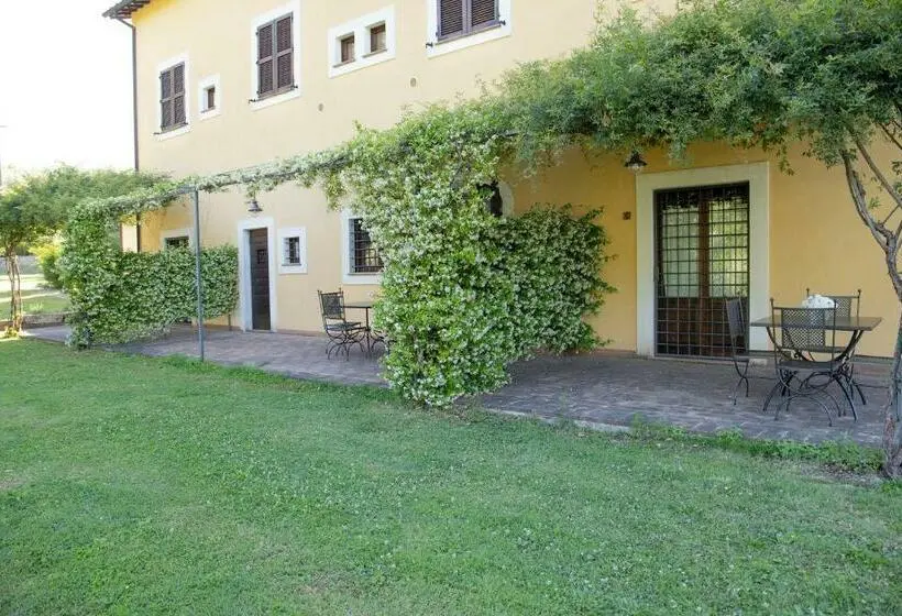 ガーデンビュースタンダードルーム, Il Borgo Di San Michele