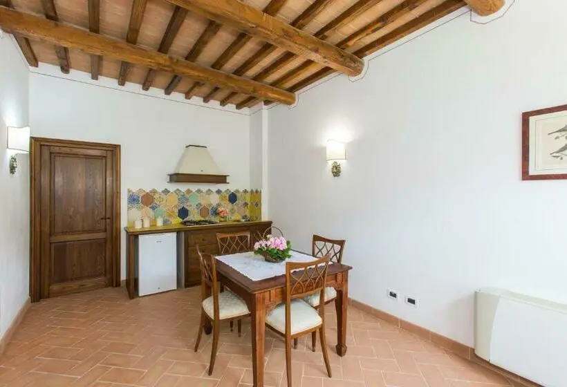ガーデンビュースタンダードルーム, Il Borgo Di San Michele