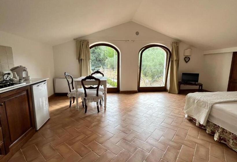 غرفة قياسية مطلة على الجبل, Il Borgo Di San Michele