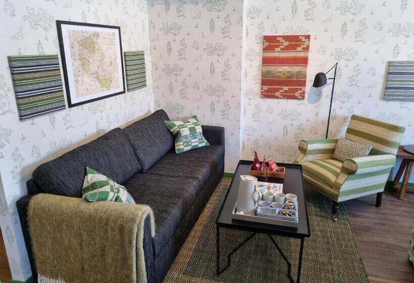 スーペリアールーム, L Bruksvallsliden