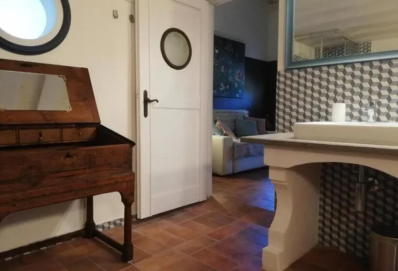 デラックスルーム, Podere L Olmaia