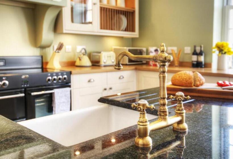 오두막, The Dunstanburgh Castle