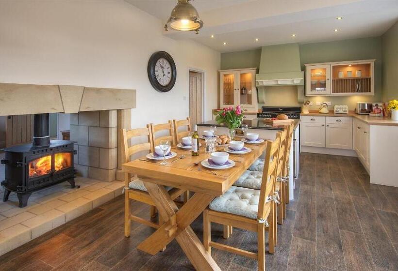 오두막, The Dunstanburgh Castle