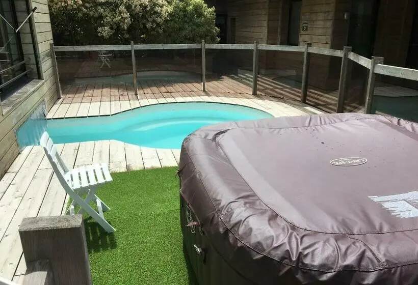 クイーンサイズベッドのスタンダードルーム, Les Belles époques B&b   Piscine   Terrasses   Brumisateurs   Proche Puy Du Fou