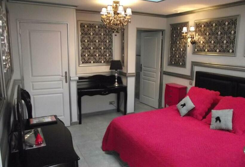 Номер Стандартный Кровать Куин, Les Belles époques B&b   Piscine   Terrasses   Brumisateurs   Proche Puy Du Fou