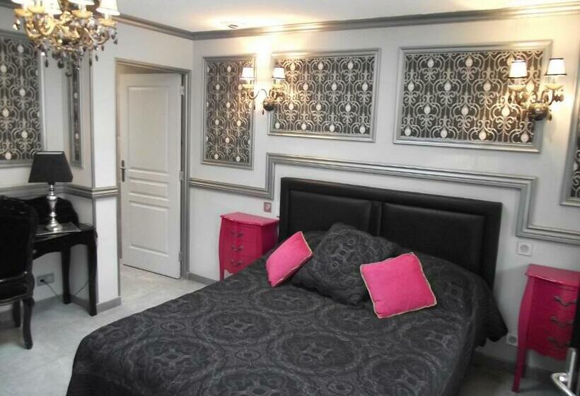 Номер Стандартный Кровать Куин, Les Belles époques B&b   Piscine   Terrasses   Brumisateurs   Proche Puy Du Fou