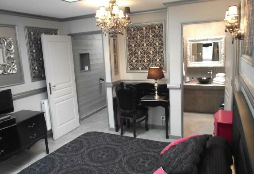 Номер Стандартный Кровать Куин, Les Belles époques B&b   Piscine   Terrasses   Brumisateurs   Proche Puy Du Fou