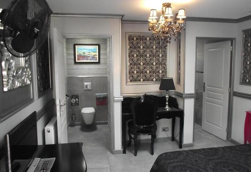 Номер Стандартный Кровать Куин, Les Belles époques B&b   Piscine   Terrasses   Brumisateurs   Proche Puy Du Fou