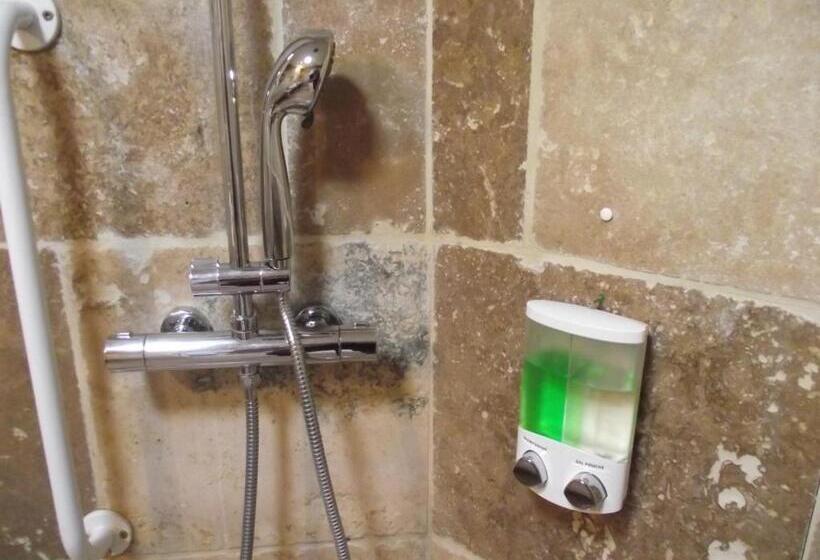 Четырехместный Номер Стандарт, Les Belles époques B&b   Piscine   Terrasses   Brumisateurs   Proche Puy Du Fou