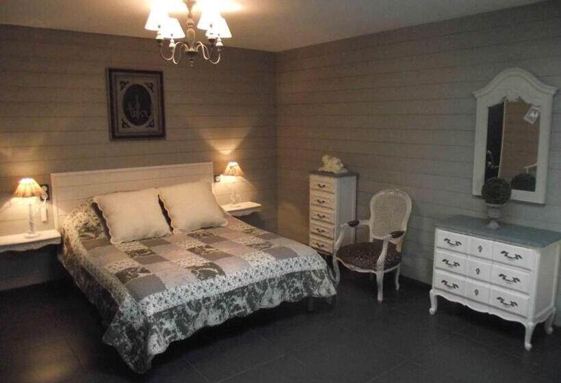 Пятиместный Стандартный Номер, Les Belles époques B&b   Piscine   Terrasses   Brumisateurs   Proche Puy Du Fou