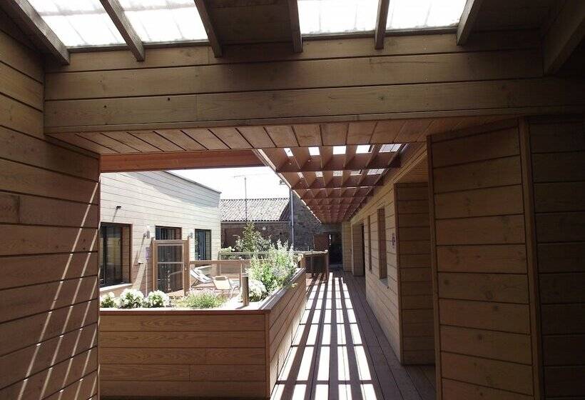 Четырехместный Номер Стандарт, Les Belles époques B&b   Piscine   Terrasses   Brumisateurs   Proche Puy Du Fou