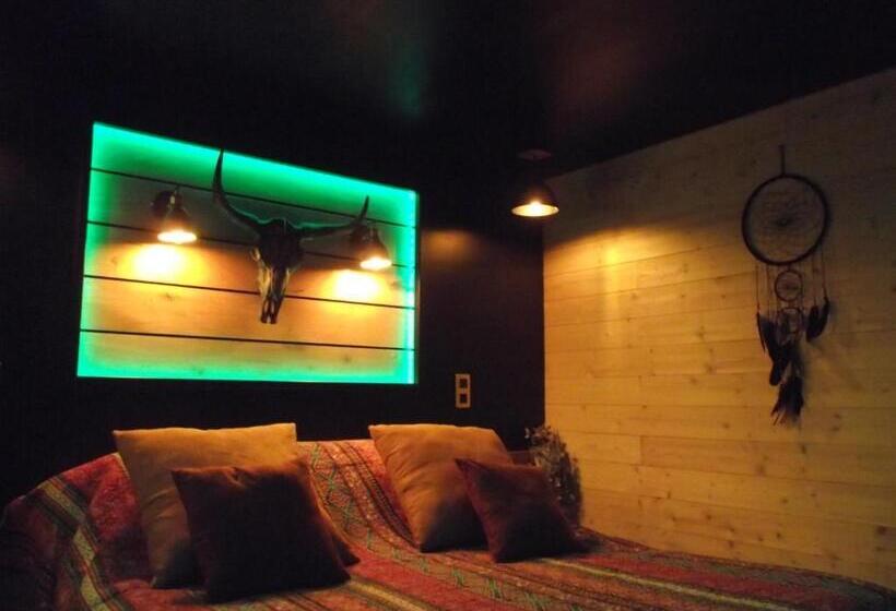 Трехместный Номер Стандарт Вид на Бассейн, Les Belles époques B&b   Piscine   Terrasses   Brumisateurs   Proche Puy Du Fou