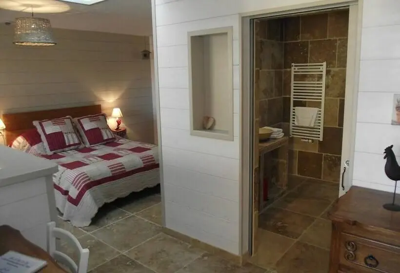 スタンダード４人部屋, Les Belles époques B&b   Piscine   Terrasses   Brumisateurs   Proche Puy Du Fou