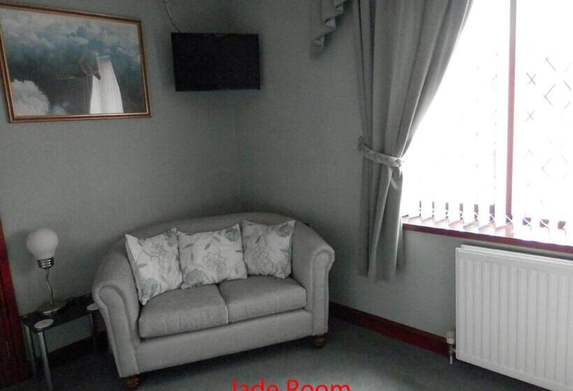 Номер Deluxe, Finjaro