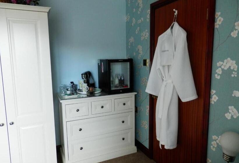 Номер Deluxe, Finjaro