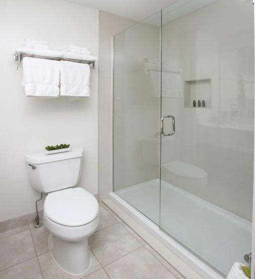 标准间, Bay Pointe Inn