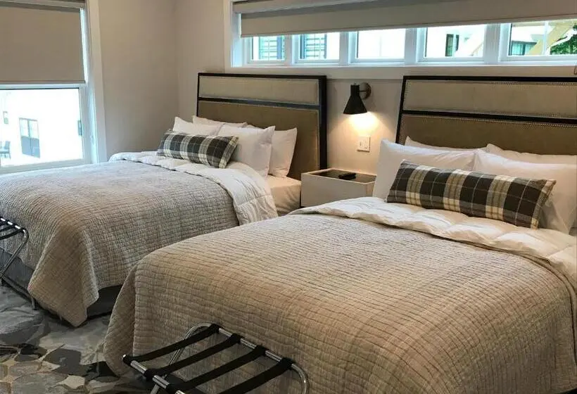 メゾネットスイート, Bay Pointe Inn
