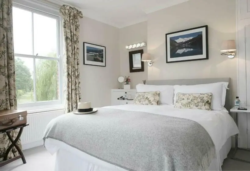デラックスルーム, Saddlers B&b