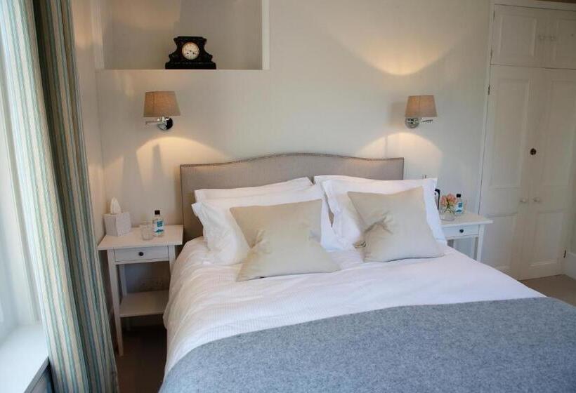 Номер Стандарт, Saddlers B&b