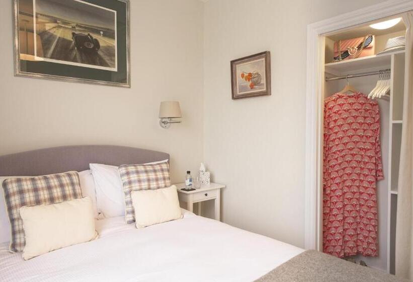 Номер Стандарт, Saddlers B&b