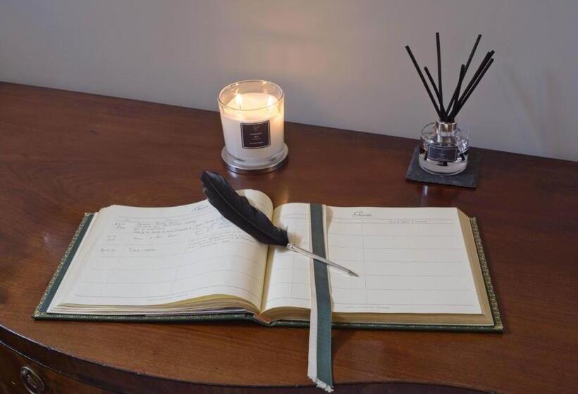 1间卧室的房子, Saddlers B&b