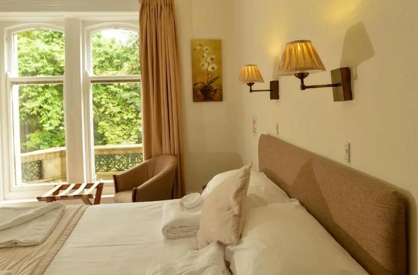 キングサイズベッドのスタンダードルーム, Steeton Hall Hotel & Restaurant