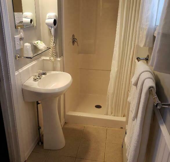 غرفة قياسية, The Eastland Motel