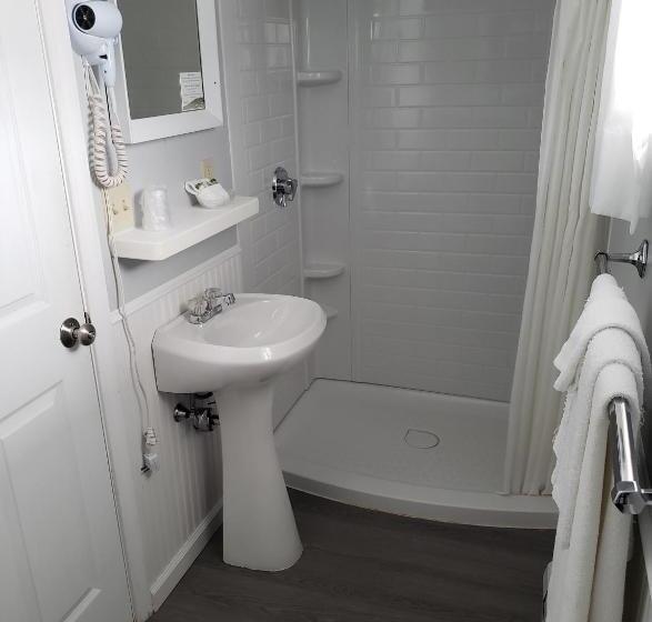 غرفة قياسية, The Eastland Motel