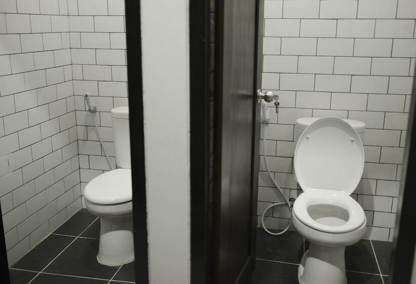 מיטה בחדר משותף, Canggu Castle