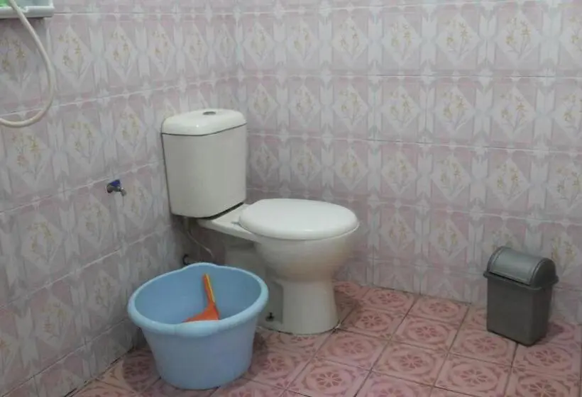 Quarto Estandar, Nadia Bromo