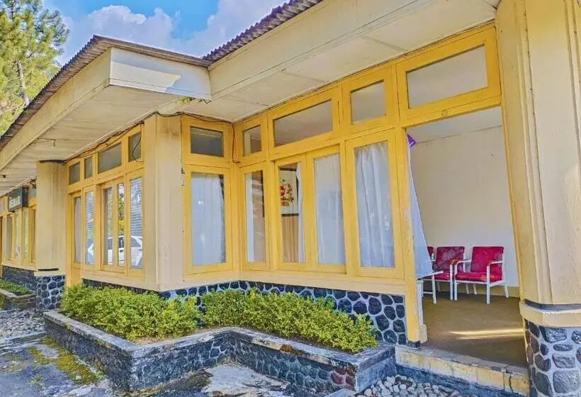 デラックスファミリールーム, Taman Wisata Kopeng Resort Powered By Cocotel