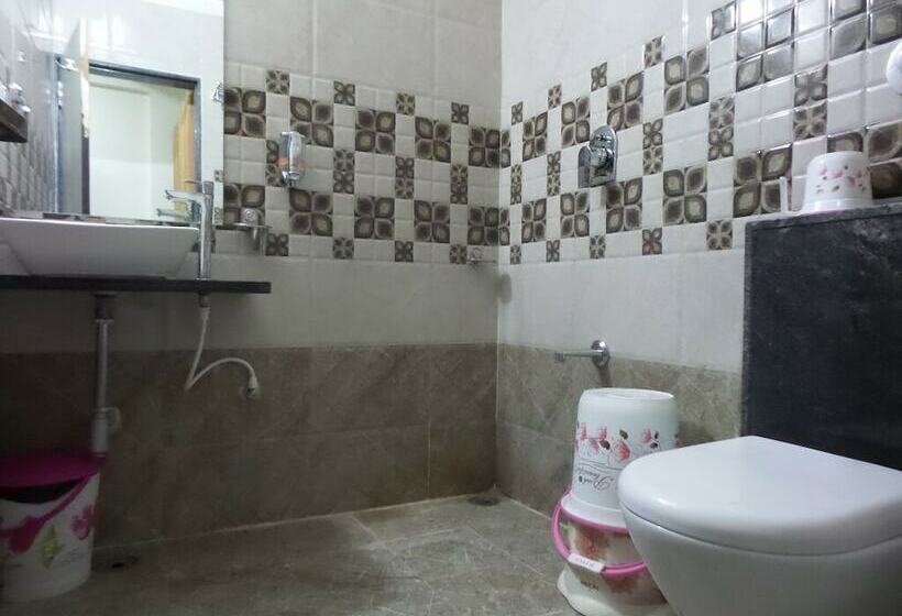 سوییت لوکس, Atharva