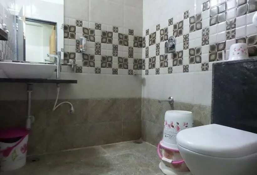Deluxe Suite, Atharva
