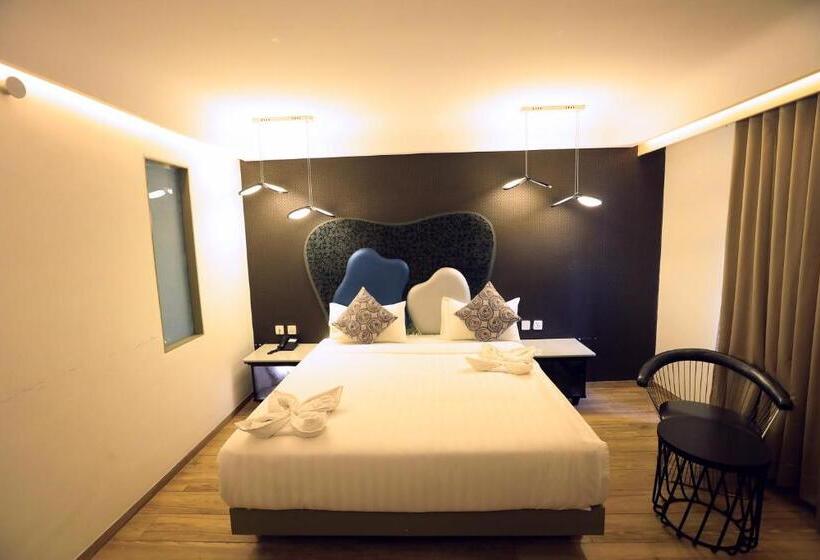 חדר סופריור, Humming Bird Hotel & Banquet