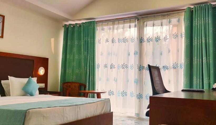 Номер Премиум, Aranya Resort By Mrugavani