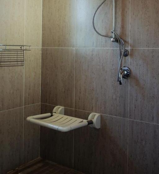 غرفة قياسية, Malagas