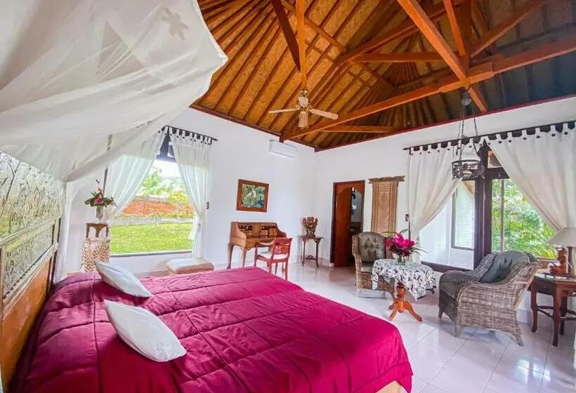 デラックスバンガロー, Cabé Bali