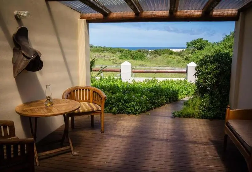 コンフォートルーム, Oyster Bay Lodge
