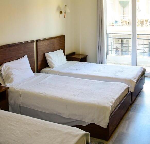 غرفة قياسية ثلاثية, Edelweiss