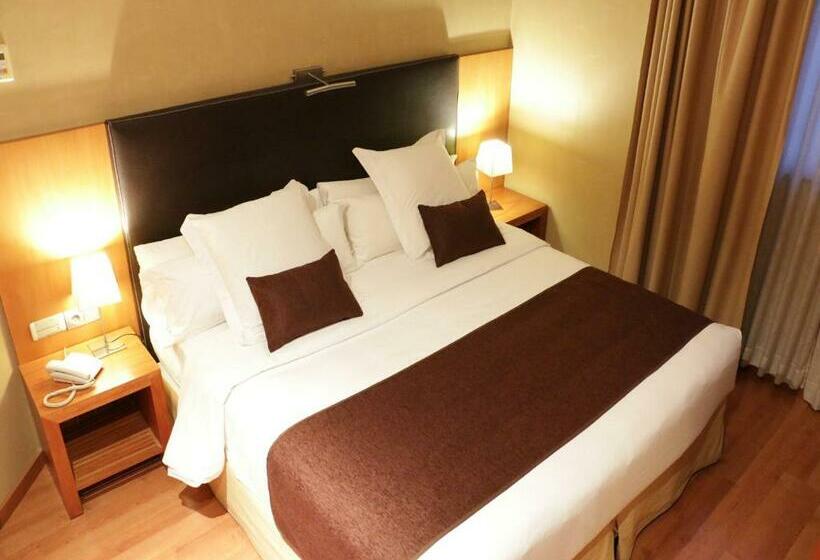 اتاق استاندارد, Acta Sant Just