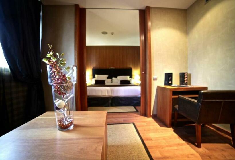 سوییت, Acta Sant Just