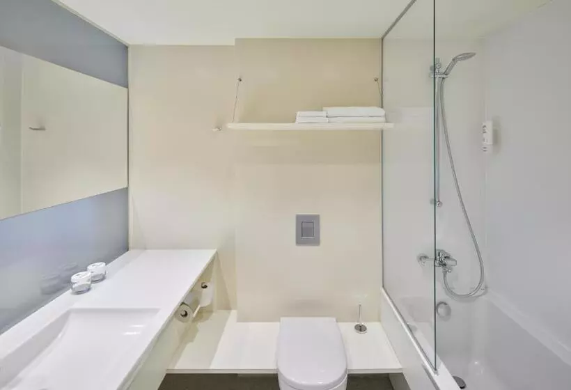 اتاق استاندارد, Holiday Inn Vilnius, An Ihg