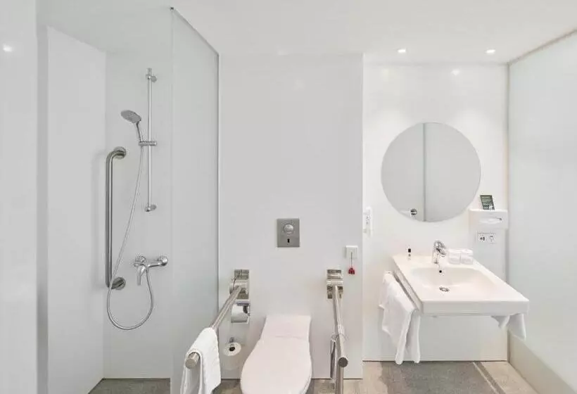 اتاق استاندارد برای معلولان, Holiday Inn Vilnius, An Ihg