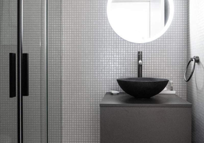 Номер Стандарт, Le Sauvage