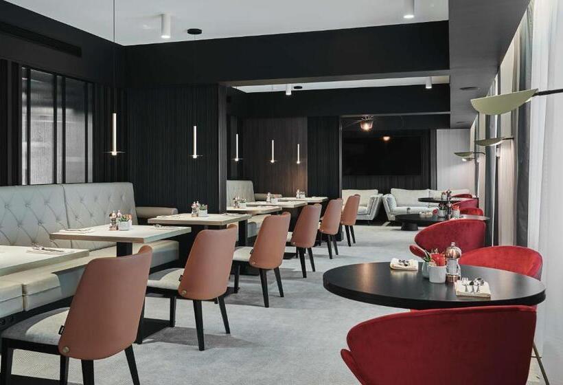 Полулюкс, Radisson Collection Hotel, Warsaw