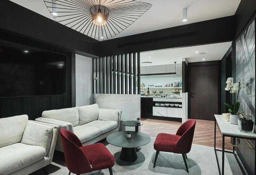 Полулюкс, Radisson Collection Hotel, Warsaw