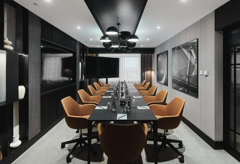 اتاق اجرایی با مشاهده, Radisson Collection Hotel, Warsaw