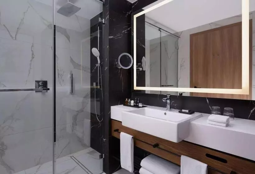 Executive-huone, Radisson Collection Hotel, Warsaw